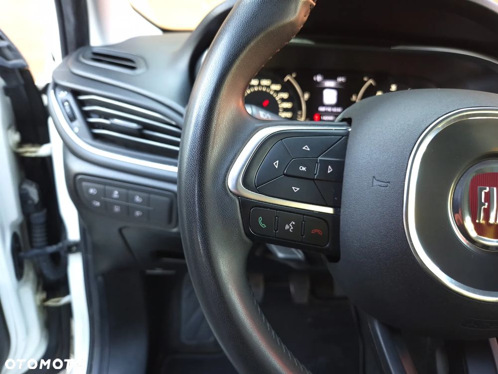 Fiat Tipo 1.4 T-Jet 16v Lounge - 22