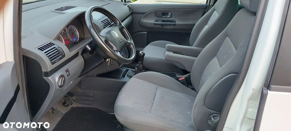 Volkswagen Sharan 1.9 TDI Trendline - 23