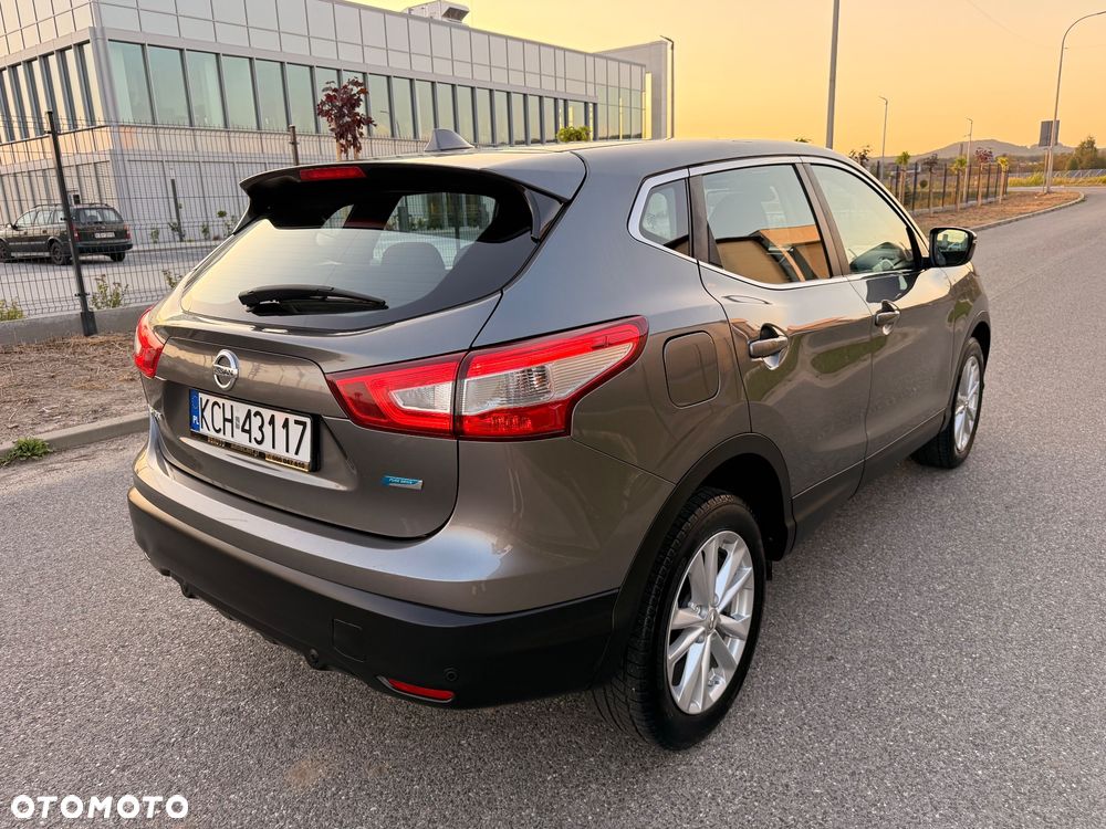 Nissan Qashqai 1.5 dCi Tekna - 8