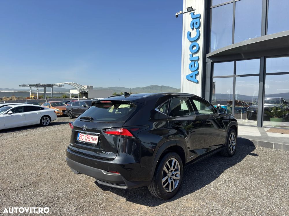 Lexus Seria NX 300h - 10