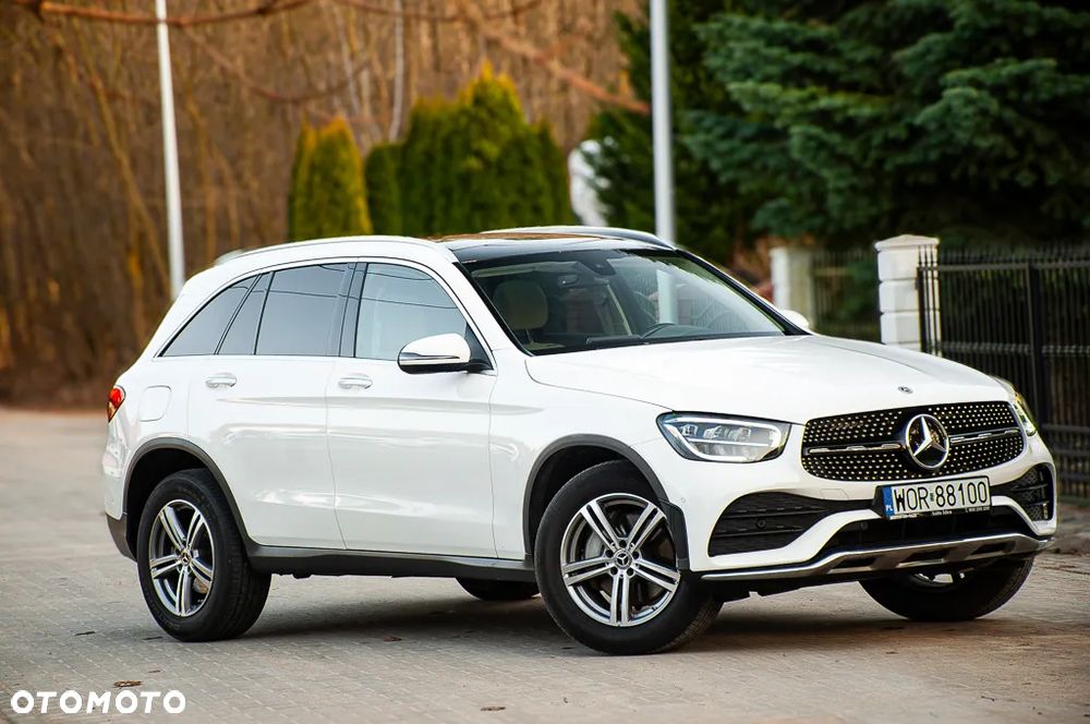 Mercedes-Benz GLC 300 4Matic 9G-TRONIC AMG Line - 9