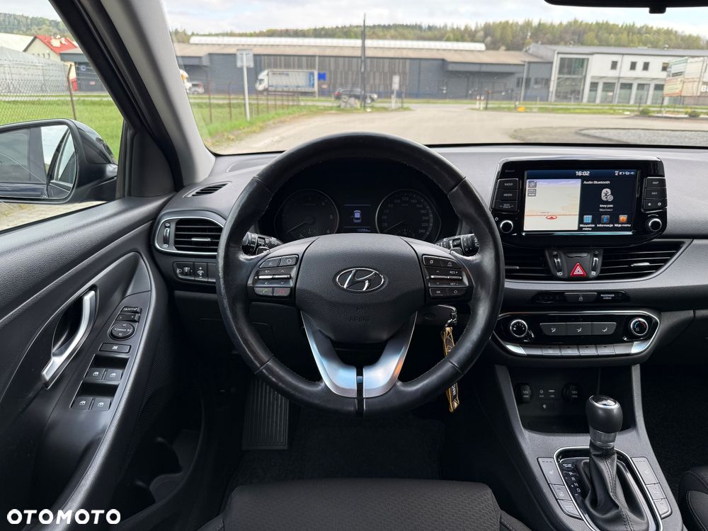 Hyundai i30 1.6 D Comfort DCT - 39