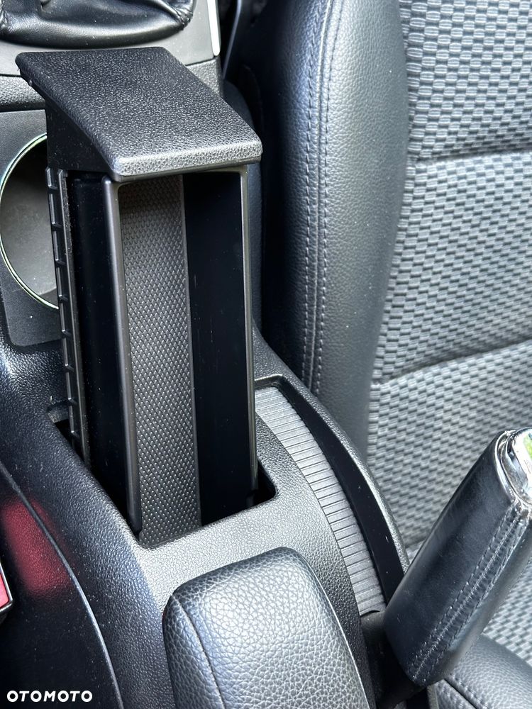 Mercedes-Benz Klasa B 160 BlueEFFICIENCY SPORT EDITION - 30
