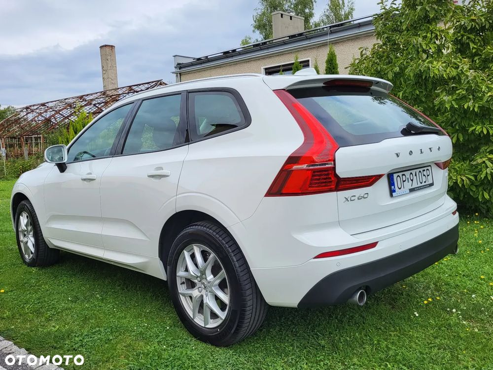 Volvo XC 60 B4 B Momentum - 5