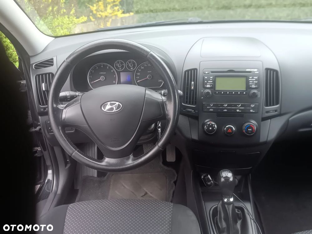 Hyundai i30 1.4 Base + EU5 - 5