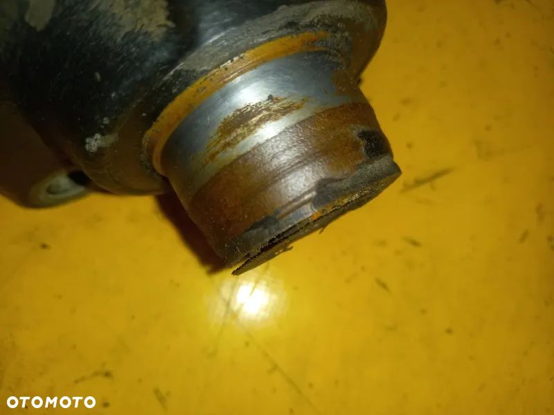 Siłownik skrętu przedniej osi Carraro 709/S2 Case 5130 - 5