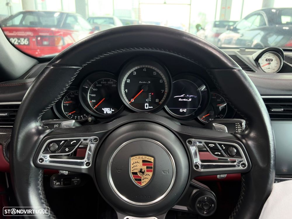 Porsche 911 (991) Turbo S Cabriolet - 15