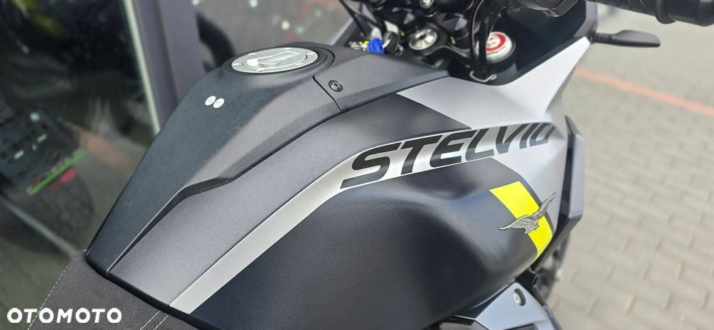 Moto Guzzi Stelvio - 13