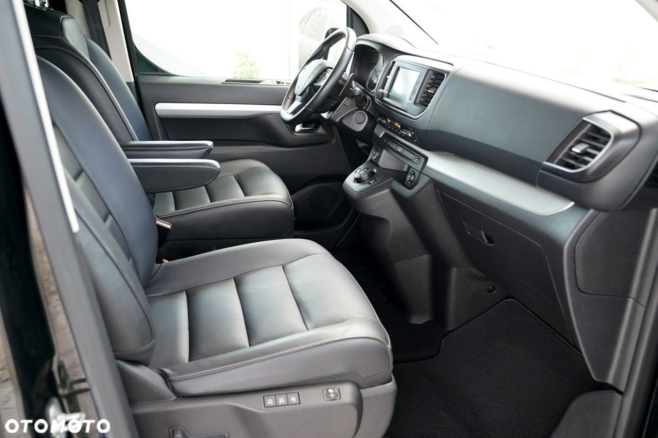 Peugeot Traveller - 25