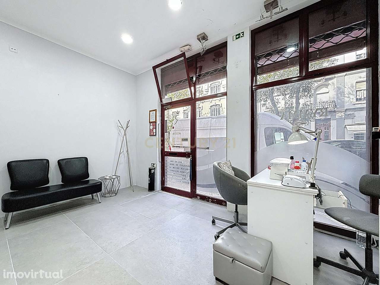 Fantástica loja no coração do Saldanha, Lisboa para trespasse - Grande imagem: 3/14