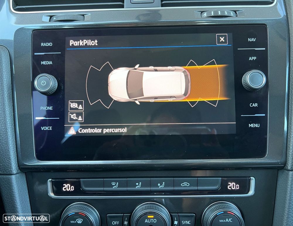 VW Golf 1.0 TSI Confortline DSG - 10