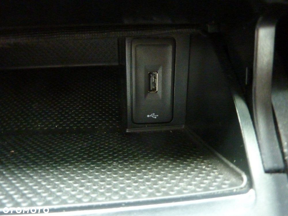 Volkswagen Golf - 36