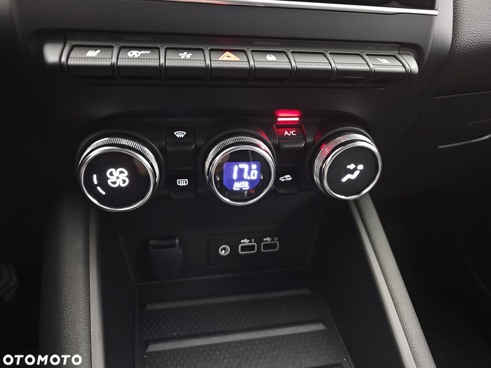 Renault Captur 1.3 TCe mHEV Techno EDC - 21