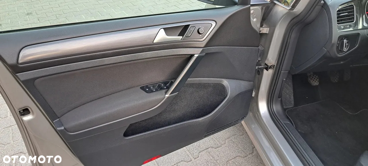 Volkswagen Golf VII 1.6 TDI BMT Comfortline - 11
