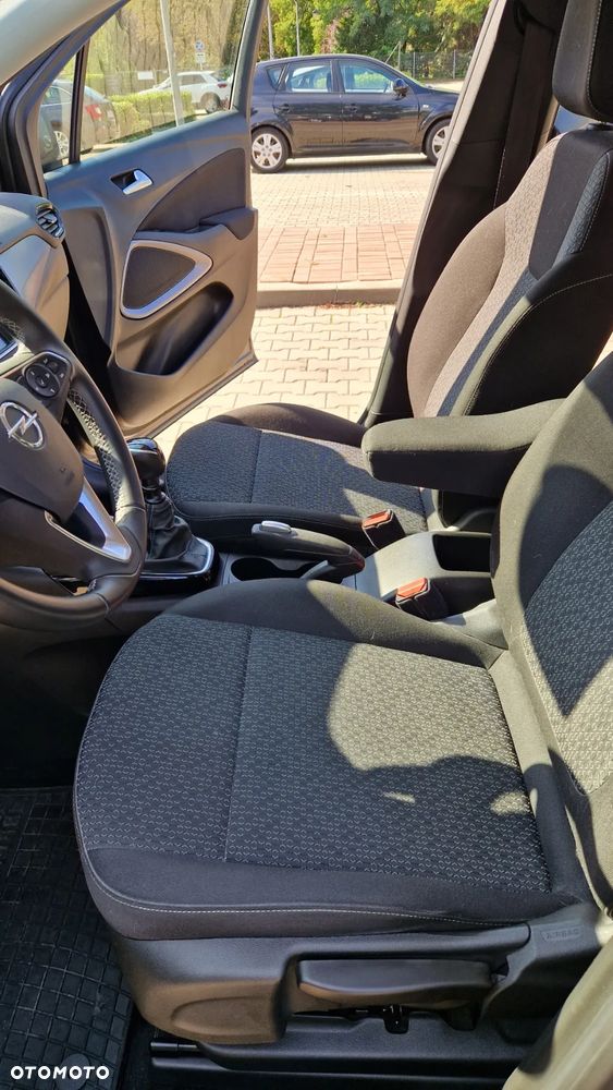 Opel Crossland X 1.2 T Enjoy S&S - 13