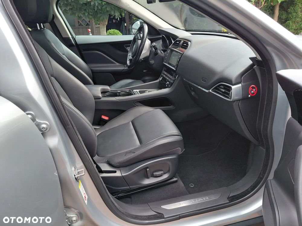 Jaguar F-Pace 20d AWD Prestige - 3