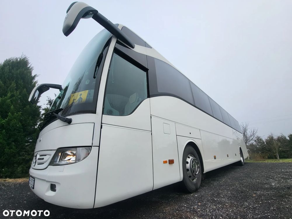 Mercedes-Benz TOURISMO - 1