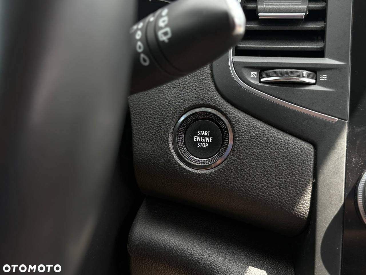 Renault Megane BLUE dCi 115 EDC BUSINESS EDITION - 33