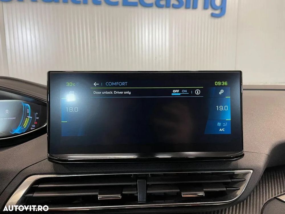 Peugeot 3008 Hybrid 225 e-EAT8 Allure Pack - 19