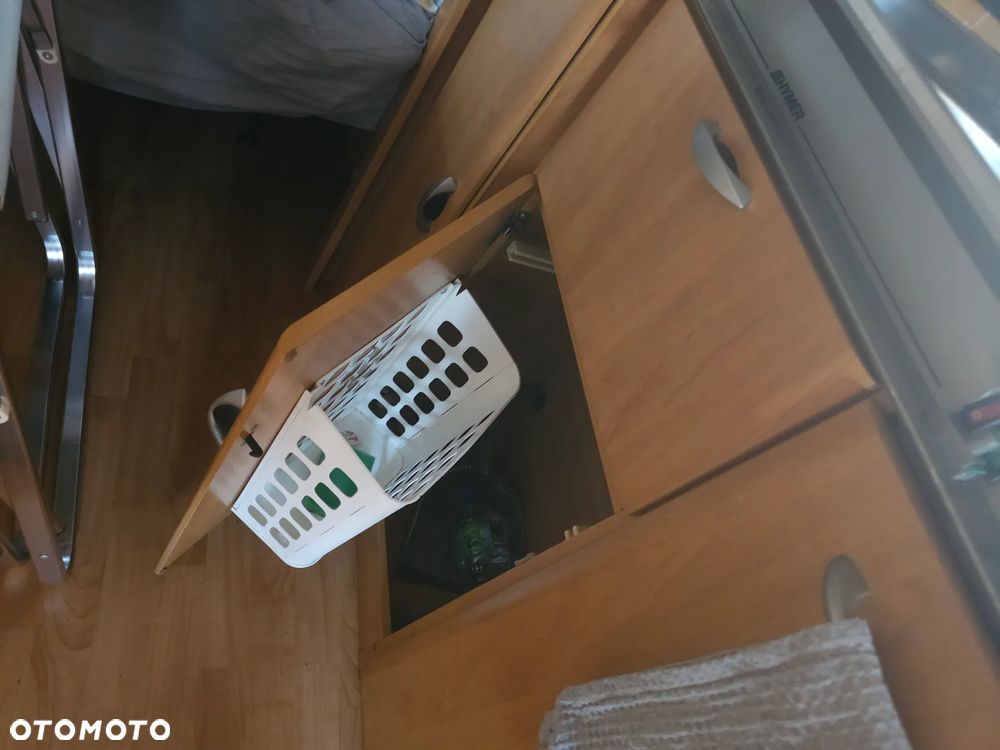 Hymer-Eriba Nova Swing 462A - 18