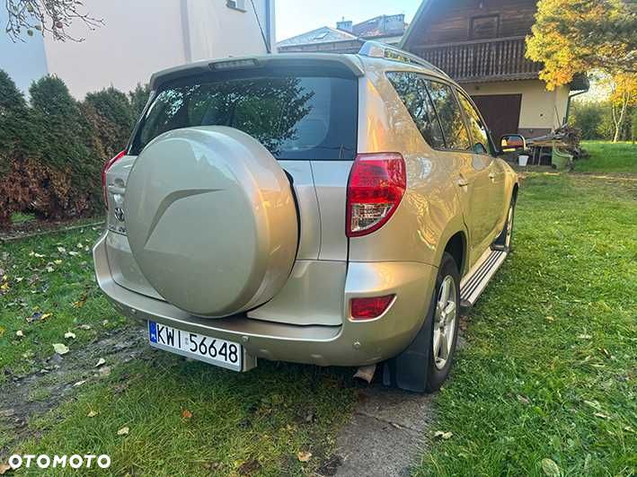 Toyota RAV4 - 4