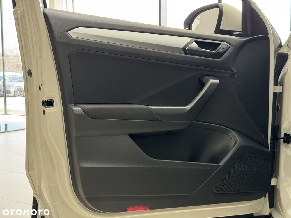 Volkswagen T-Roc - 12