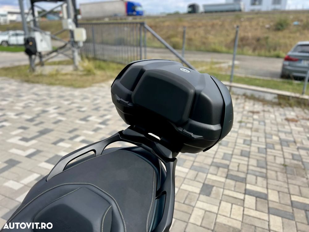 Yamaha TMAX 560 - 15