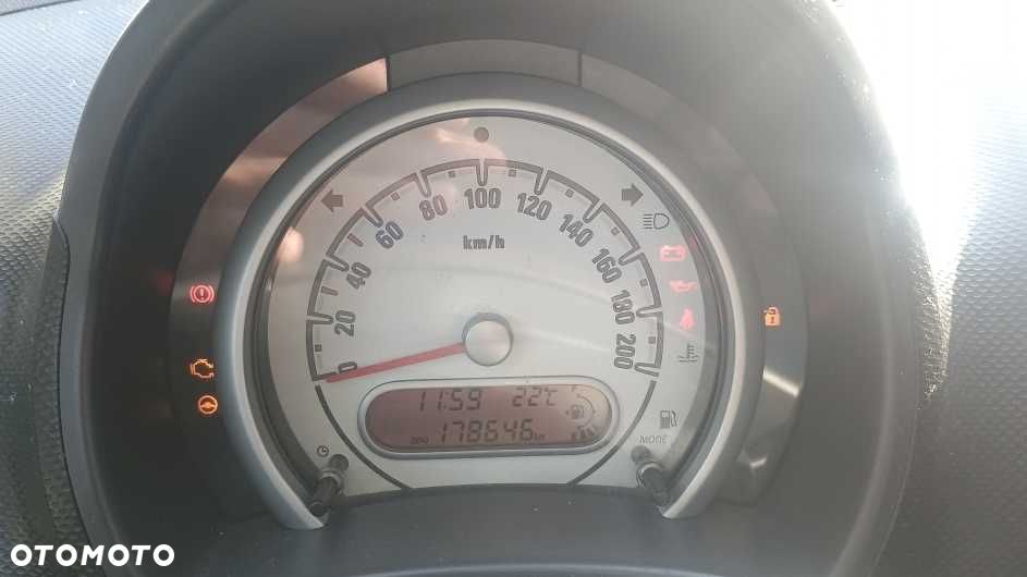 Opel Agila - 2