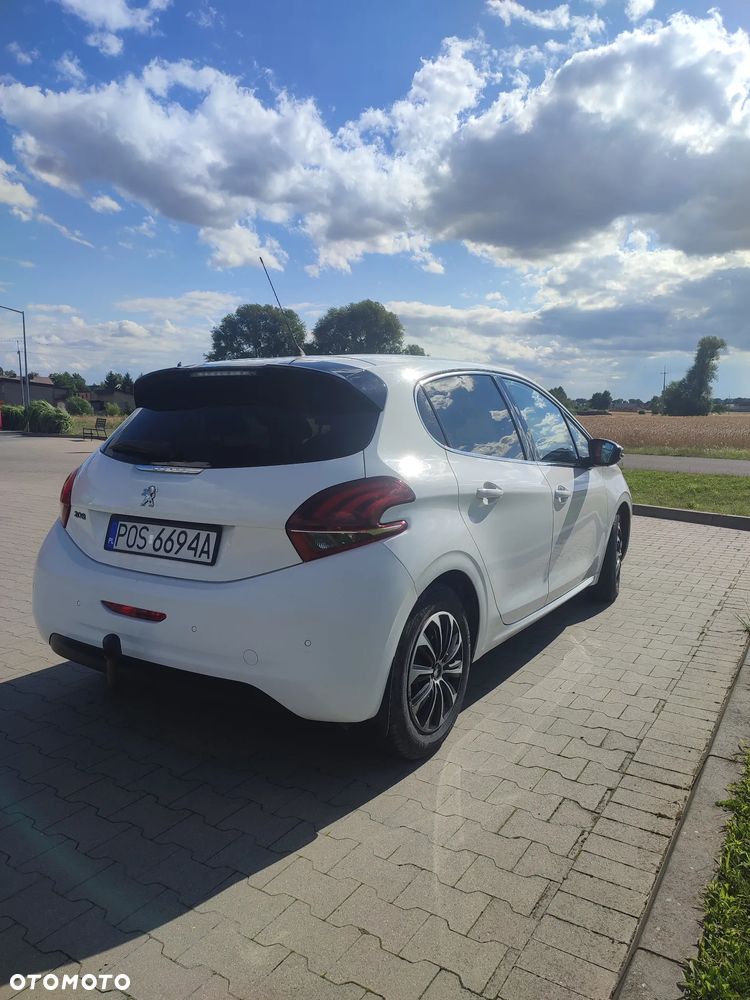 Peugeot 208 - 9