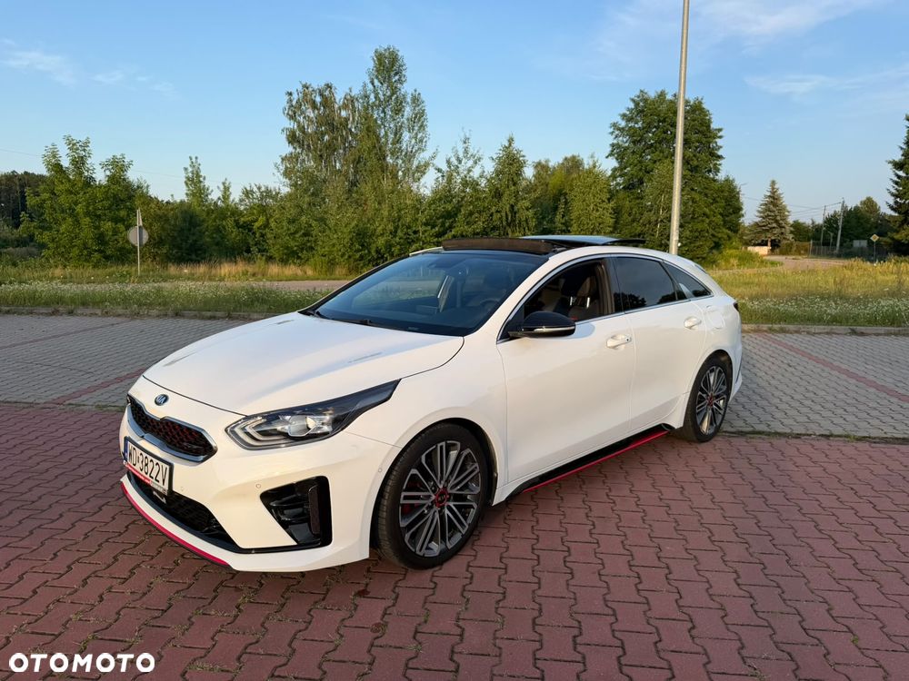 Kia ProCeed - 18