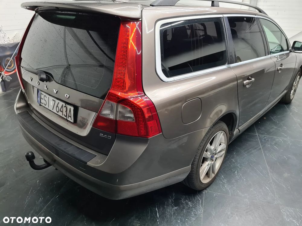 Volvo V70 2.4D Summum - 23