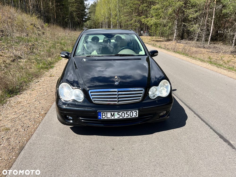 Mercedes-Benz Klasa C 180 T Kompressor Classic - 4