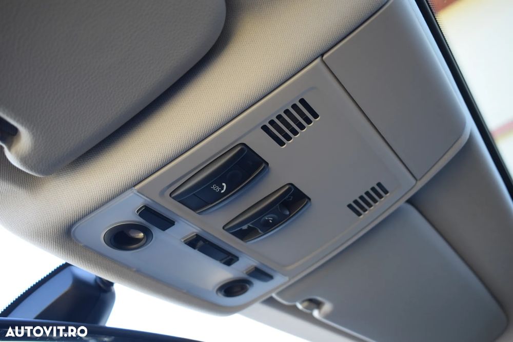 BMW Seria 3 318d Sport Line - 30