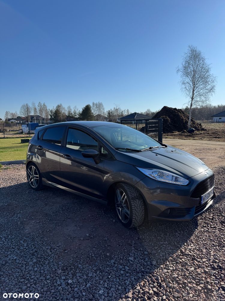 Ford Fiesta 1.6 EcoBoost ST - 4