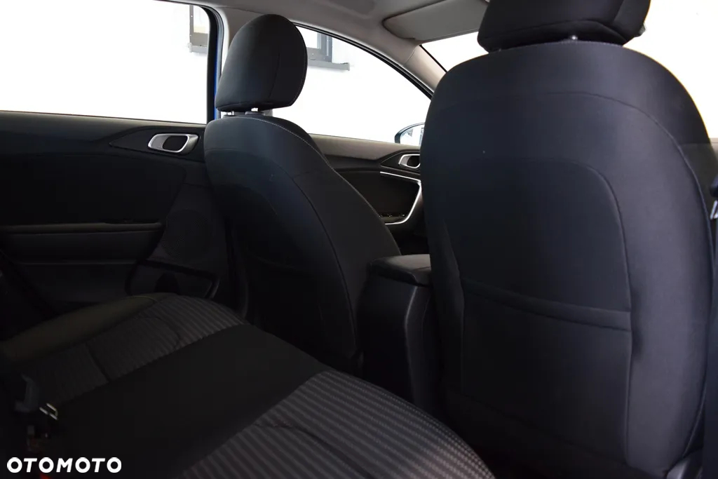 Kia Ceed 1.5 T-GDI M - 29