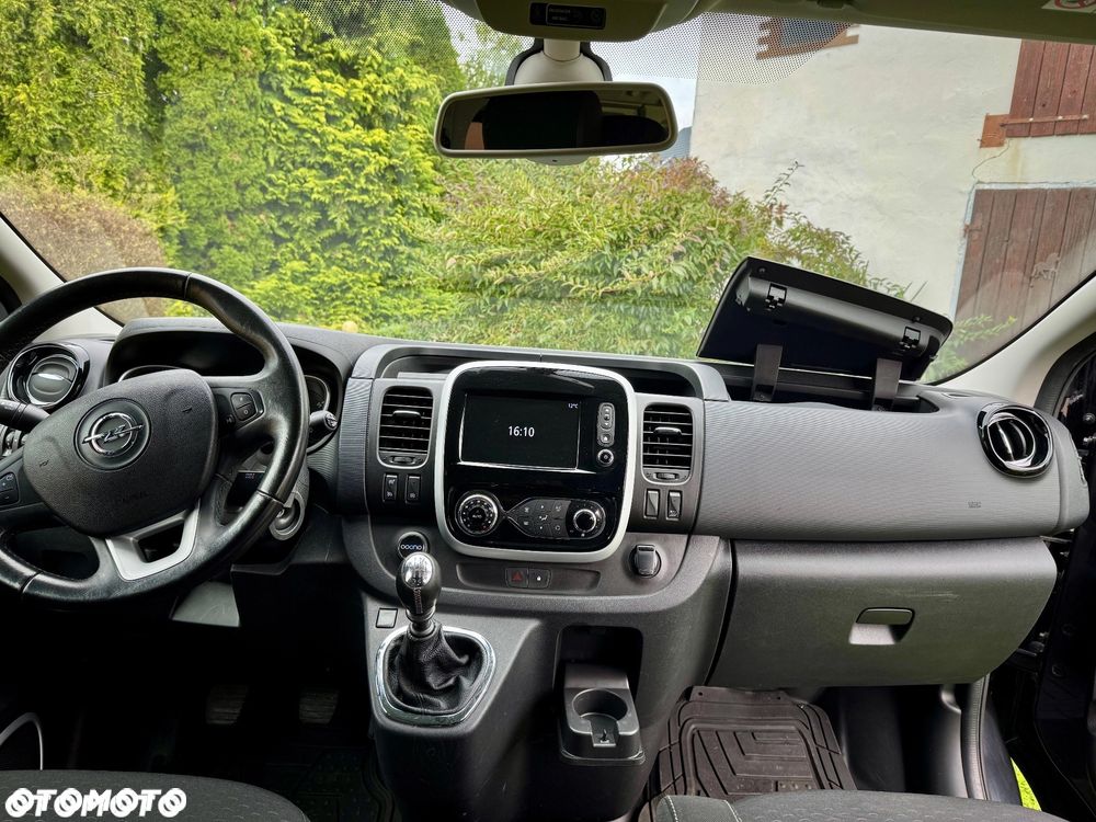 Opel Vivaro - 11