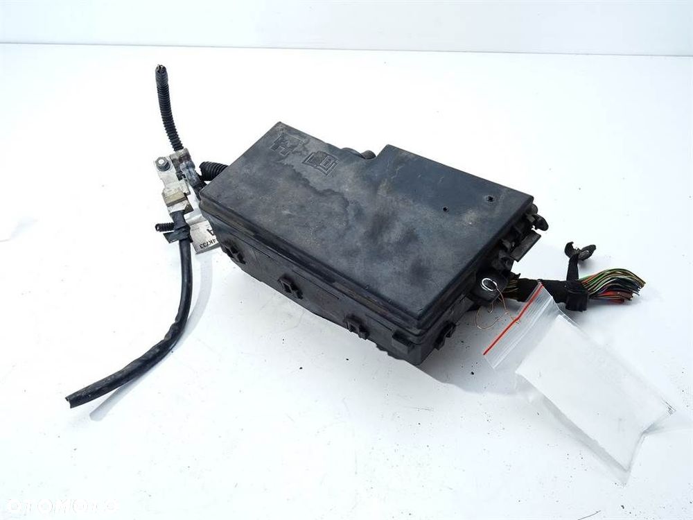 SKRZYNKA BEZPIECZNIKÓW - 50.00 PLN - FORD FOCUS C-MAX (DM2) 2003 - 2007 2.0 107 kW [145 KM] benzyna - 3