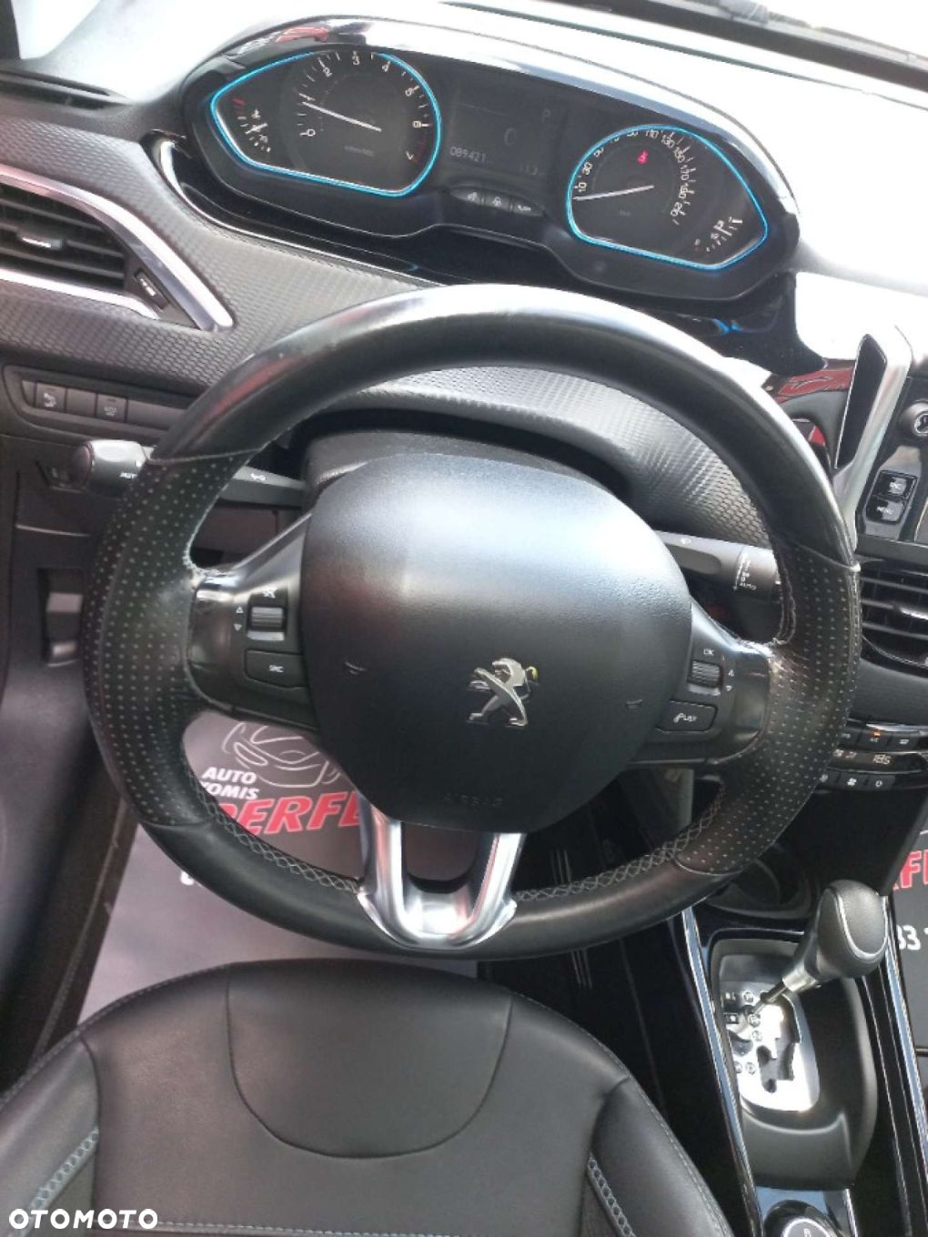 Peugeot 2008 - 13