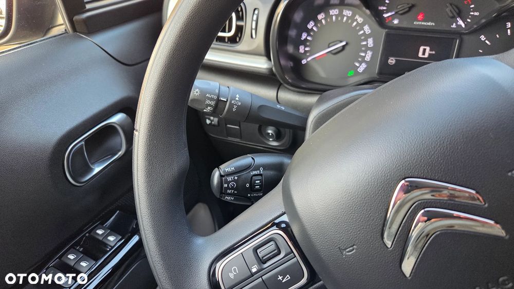 Citroën C3 1.2 PureTech Shine - 23
