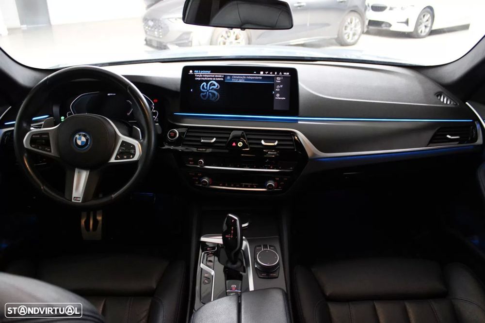 BMW 530 e Pack Desportivo M - 7