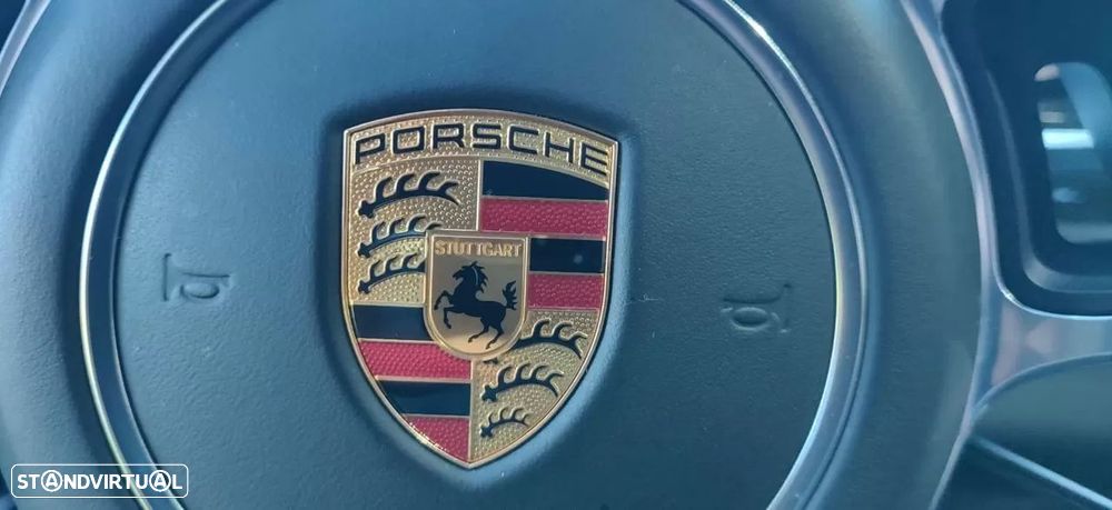 Porsche Panamera Turbo Executive - 38