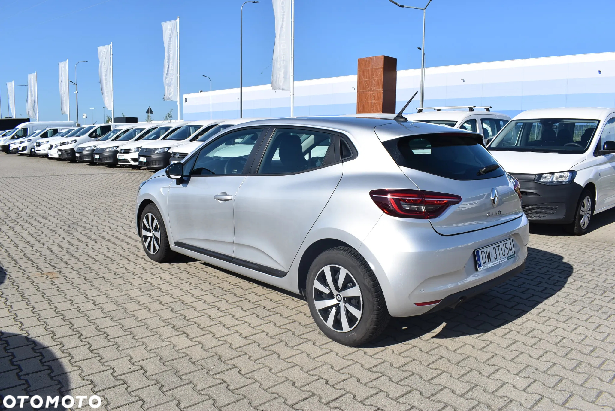 Renault Clio 1.0 TCe Equilibre - 8