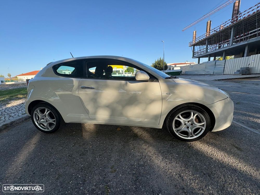 Alfa Romeo MiTo 1.6 JTD Distinctive - 2