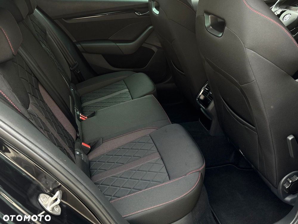 Skoda Octavia 2.0 TSI RS DSG - 10