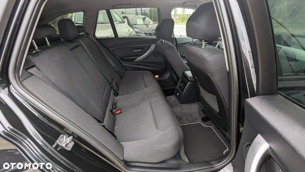 BMW Seria 3 - 18