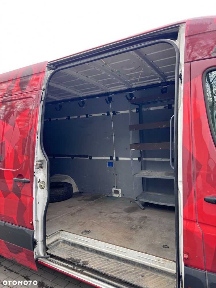 Mercedes-Benz Sprinter - 4