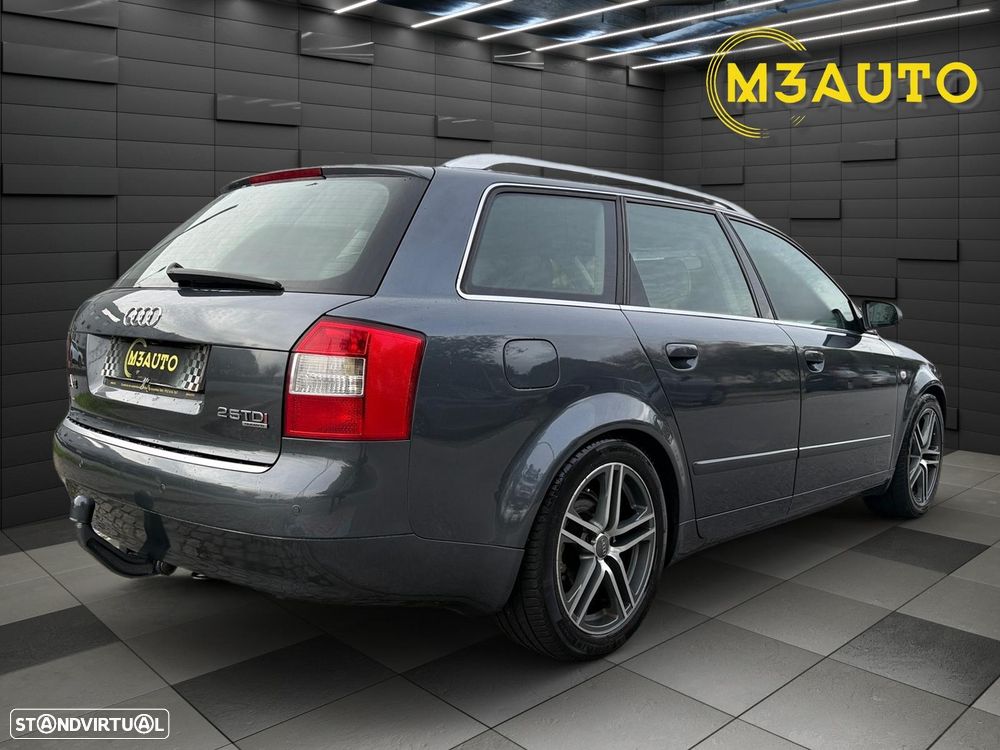 Audi A4 Avant 2.5 TDI quattro S-line - 3