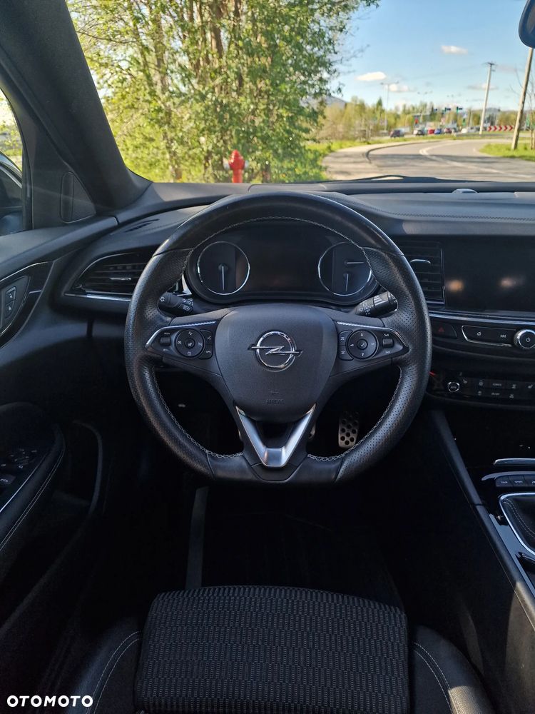 Opel Insignia CT 2.0 CDTI 4x4 Elite S&S - 9