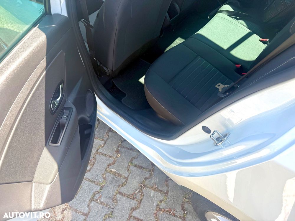 Renault Megane ENERGY dCi 110 EDC LIMITED - 14