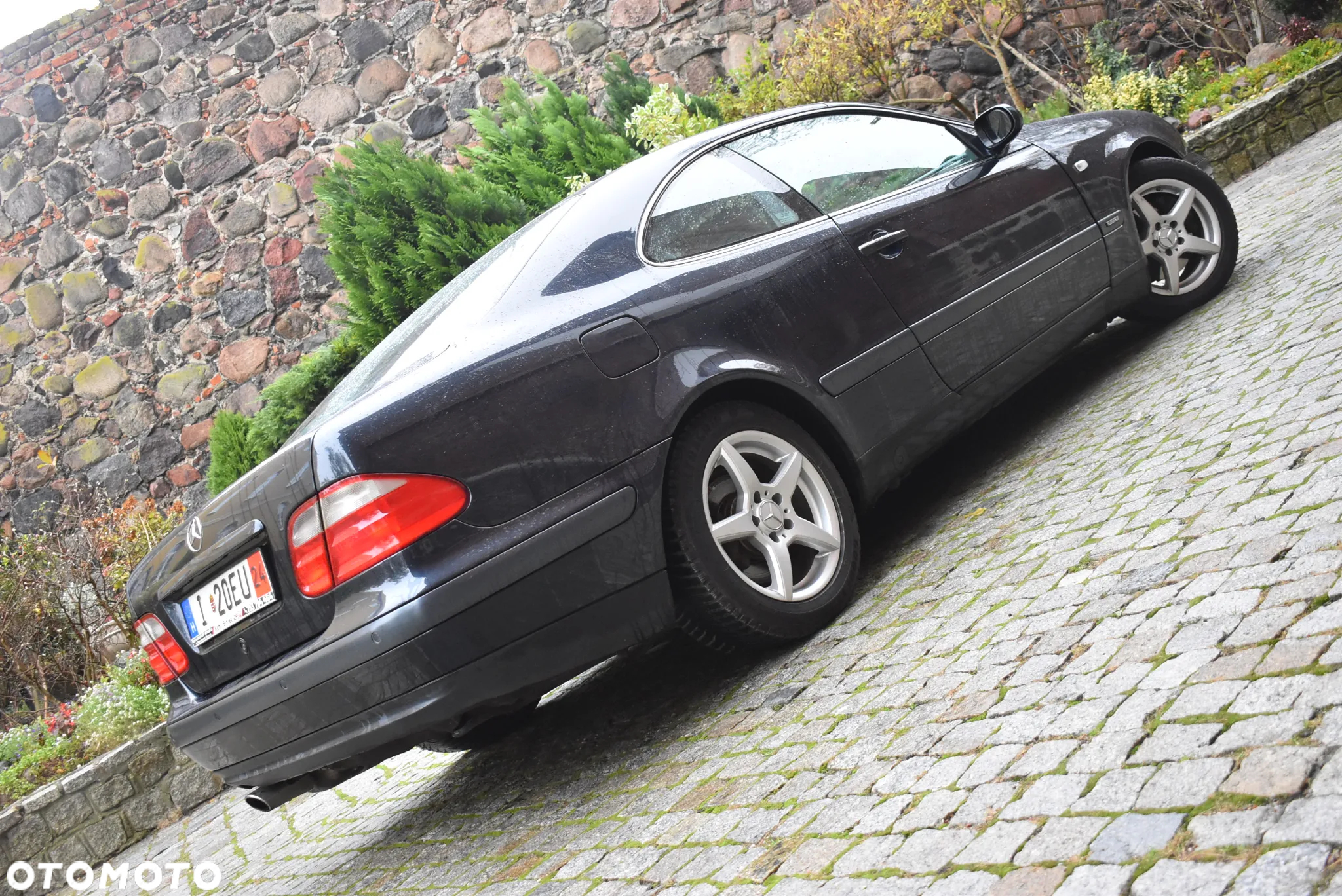 Mercedes-Benz CLK 320 - 30